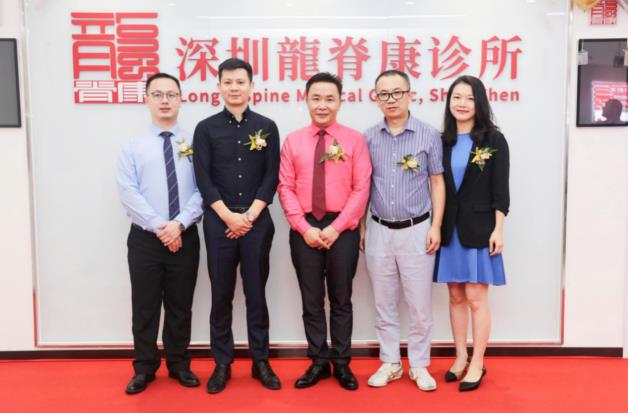 龍脊康杜惠玲主任:脊柱側(cè)彎做訓(xùn)練時(shí),為什么要看鏡子來做?