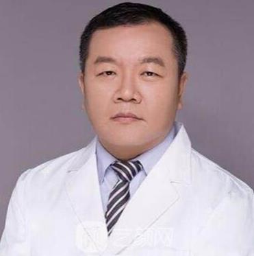 想要放心種植牙?找瑞鯊吳志強院長就對了