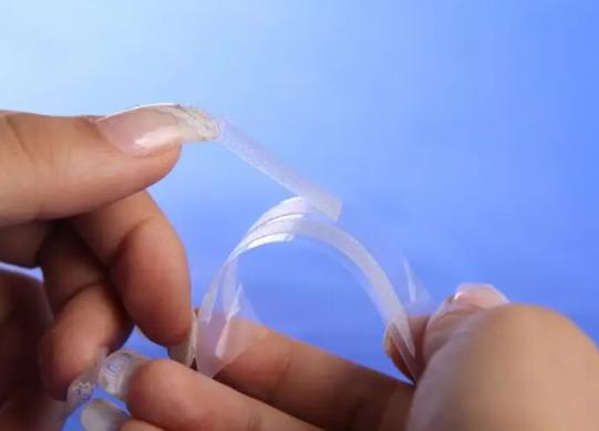 美白牙貼對假牙有用嗎?貼美白牙貼有口水怎么辦