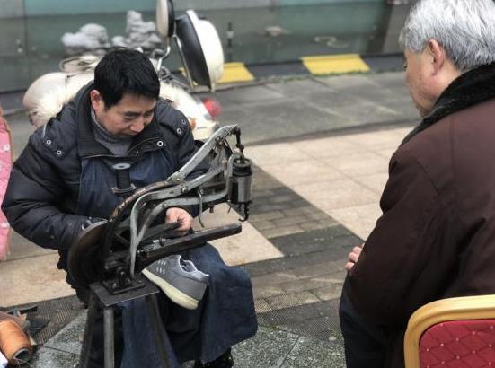 弘揚雷鋒精神南京京科醫院社區義診送健康