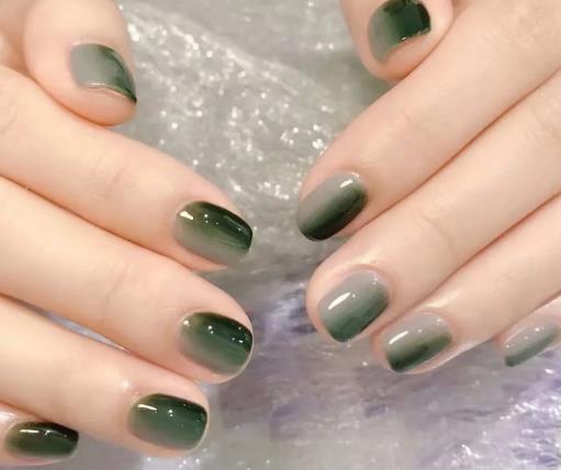 美甲貼紙?jiān)谀睦镔I得到?自己買的美甲貼怎么貼