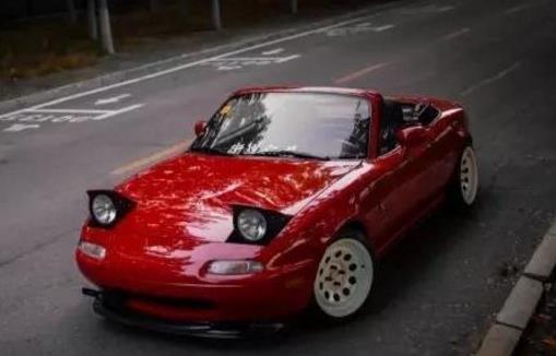 世界上最暢銷(xiāo)的敞篷跑車(chē) 來(lái)自日本的MX-5生產(chǎn)了90萬(wàn)臺(tái)