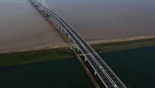 世界最長最寬的多塔斜拉橋 嘉紹跨海大橋全長69.5公里