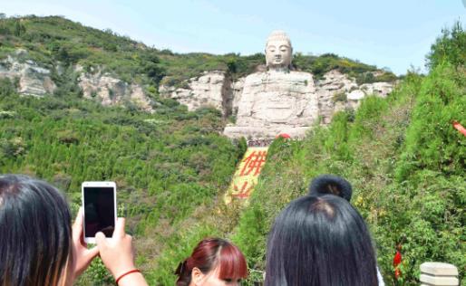 世界最早的大型石刻佛像 蒙山大佛開鑿于北齊天保年間