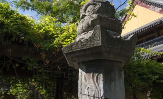世界最高大的石經(jīng)幢 陀羅尼經(jīng)幢高約18米
