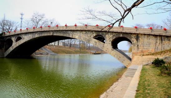 世界上最早的石拱橋 趙州橋建于隋朝年間公元595年-605年