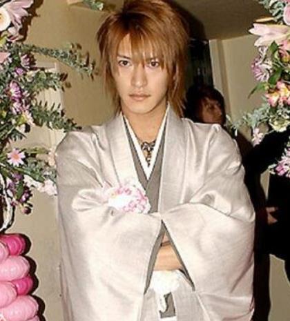 日本第一男公關 一條一希陪聊價100萬日元/小時