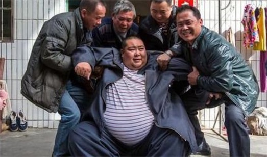 中國最胖的人 男子結扎后致體重達520斤