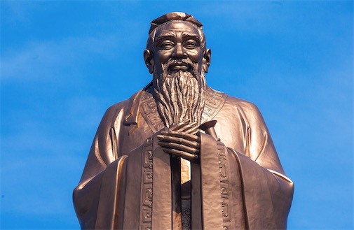 中國最大的青石孔子塑像 四川師范大學(xué)的孔子雕像高8.27米