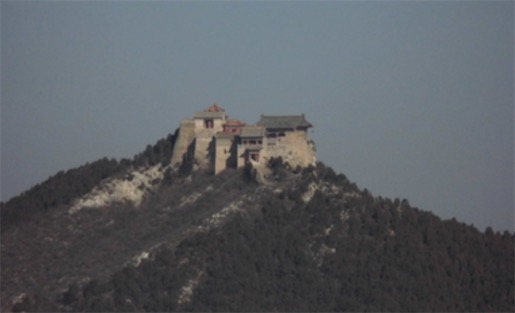 中國天下第一鐵頂 位于河南省輝縣市回龍村境內(nèi)的老爺頂