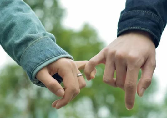男生會跟喜歡的女生借錢嗎?睡過一次后真的會增加感情嗎