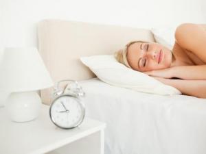 睡眠不好失眠怎么辦？睡眠不好吃什么好