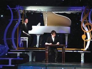 何晃杰回應(yīng)掌摑門、改臺(tái)詞、魔術(shù)被揭秘直指李云迪