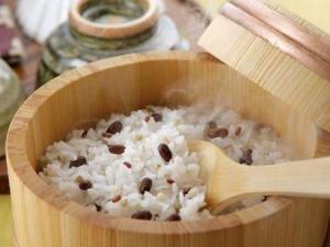 哺乳期吃大米有什么好處？哺乳期吃大米的做法