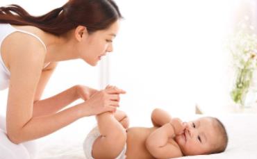 嬰兒長(zhǎng)濕疹最佳治療方法 嬰幼兒臉上起濕疹用什么藥膏管用
