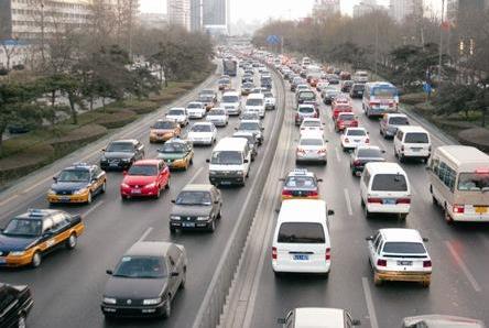 進(jìn)京證違章了扣的是誰的分?外地車進(jìn)京必須辦進(jìn)京證嗎