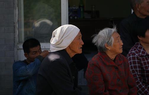 農村老人養老金怎樣在手機上認證?沒按時辦理高齡補貼還能補發嗎?