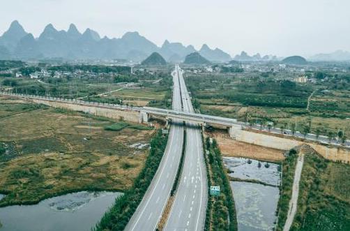 提前8小時上免費之前上高速跨省免費嗎?2021年4月30日高速免費嗎?
