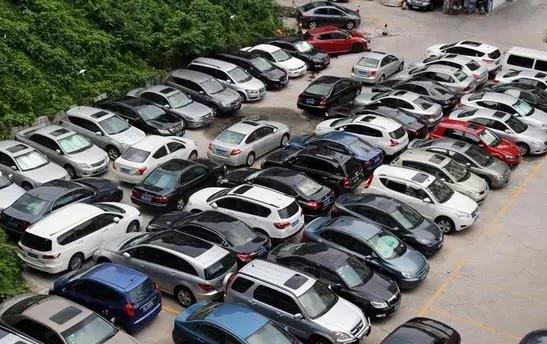 別人停了我的車位可以叫拖車拖走嗎?違法停車處罰要扣分嗎?