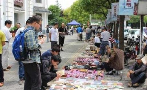 2021國慶擺攤城管放假嗎 2021國慶節可以擺地攤嗎