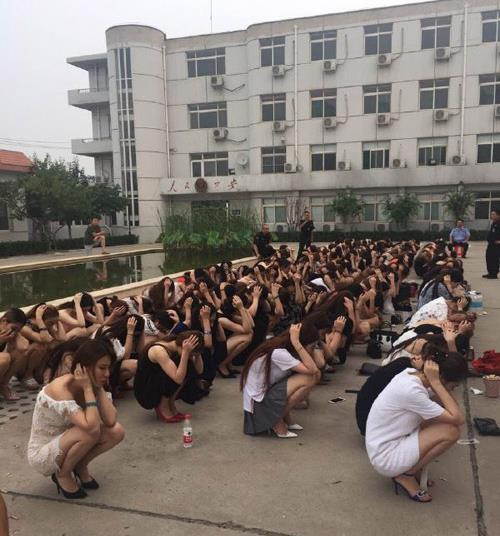 還好,今天天氣不熱要不然還怎么再就業啊.jpg