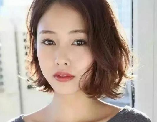 燙劉海和燙頭發一樣的價錢嗎?發質矯正適合自然卷嗎?