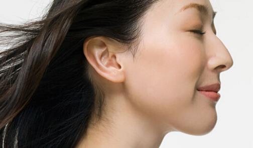 什么樣的習(xí)慣會(huì)導(dǎo)致頭發(fā)快速衰老 頭發(fā)衰老該怎么緩解呢