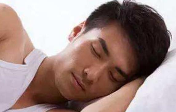夜晚睡眠打鼾到底是怎么回事 4個因素導致你在睡覺時打鼾
