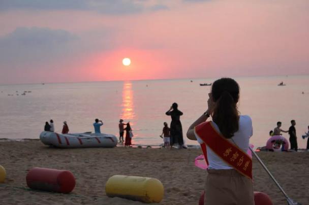 “愛護(hù)沙灘、保護(hù)海洋” 威海曙光中醫(yī)院在行動!