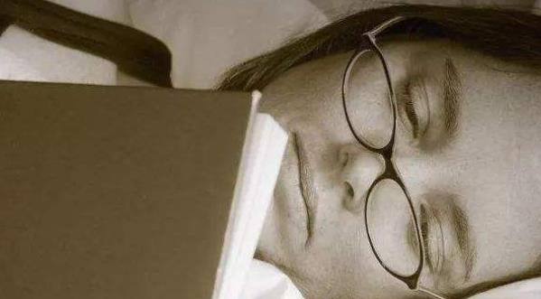女性失眠很痛苦 推薦7種女人睡前吃的食物能提高睡眠質量