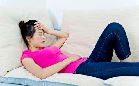 未婚的女性比較容易痛經嗎 哪些壞習慣會導致痛經