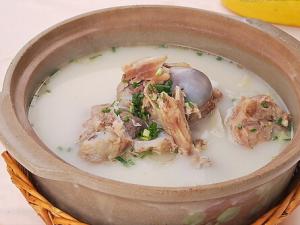 怎么熬骨頭湯？豬骨湯的做法