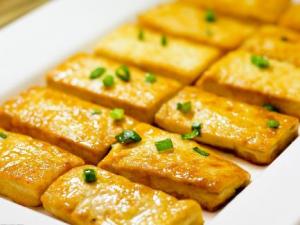 怎樣煎豆腐不沾鍋？家常煎豆腐的小竅門