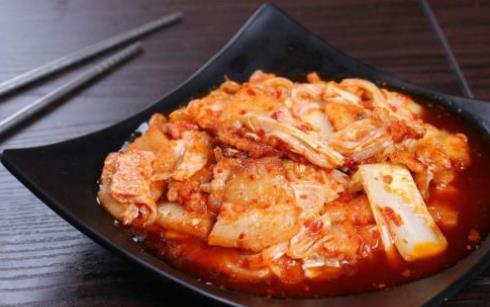 腌辣白菜必須要用石頭壓?jiǎn)幔侩缰评卑撞说陌撞耸鞘裁雌贩N?