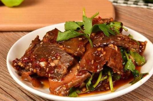 鹵好的牛肉怎么切才不散?做鹵牛肉又好吃又香的技巧是什么?
