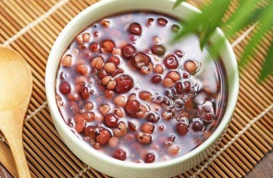 薏米煮粥和什么配最好?泡發薏米用熱水還是冷水?