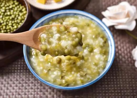 做綠豆粥綠豆要泡多久?懷孕喝綠豆湯對胎兒有影響嗎?