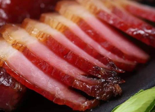 臘肉切不動(dòng)有什么好辦法?臘肉炒菜之前應(yīng)該是煮還是蒸