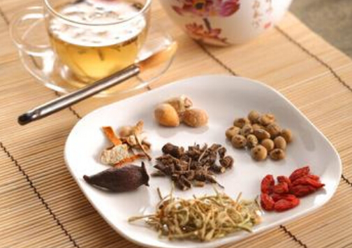 養生中藥零食該怎么吃?吃阿膠棗的好處
