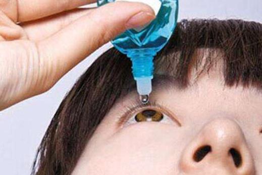 寶寶能用眼藥水嗎 寶寶滴眼藥水的小竅門(mén)