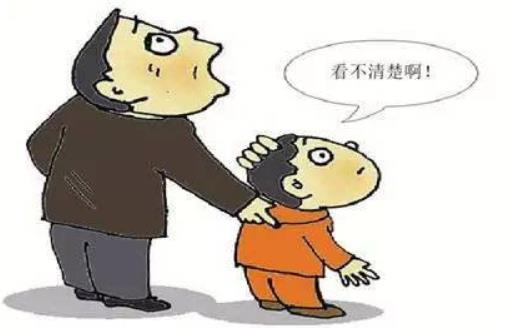 寶寶視力模糊吃什么能改善 導致寶寶視力模糊的原因