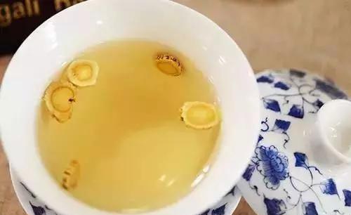 春天可以喝黃芪水嗎 什么季節可以喝黃芪水