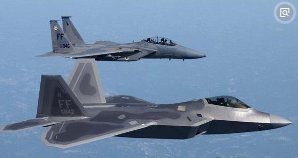 一、美國(guó)F-22戰(zhàn)斗機(jī).jpg