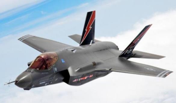 三、美國(guó)F-35戰(zhàn)斗機(jī).jpg