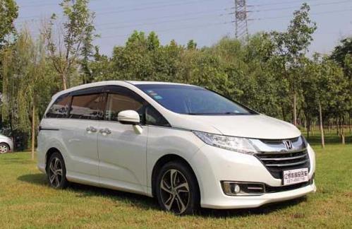 十大7座MPV商務(wù)車排行榜,別克GL8是陸上公務(wù)艙的頂級(jí)代表