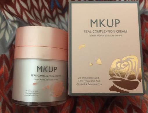 臺(tái)灣必買(mǎi)十大單品彩妝排名,Solone眼影、mkup素顏霜都很好