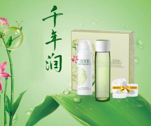 適合學生黨的護膚套裝排名,膜法世家睡蓮水光盈潤補水3件套物美價廉