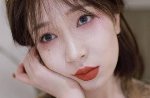 中國最火十大美妝博主排名,俊平大魔王、李佳琪堪稱帶貨王