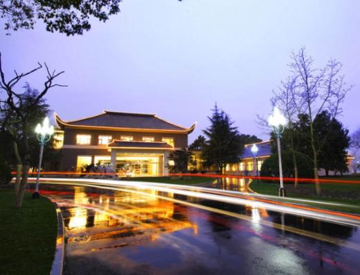 西湖邊上的酒店排名,杭州西湖國(guó)賓館、涵軒優(yōu)選民宿口碑好