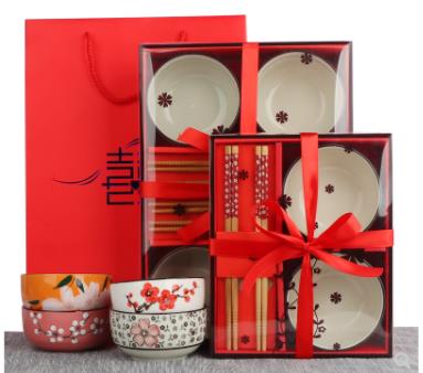 送姐姐結婚禮物排行榜,木質旋轉婚禮音樂盒很實用